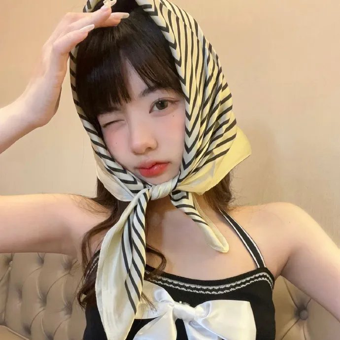 月上海在线观看封面
